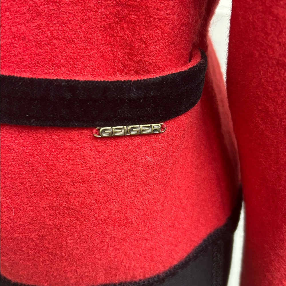 Geiger Boiled Wool Puff Sleeve Jacket with Toggle Closure, Red/black, Size 38 - Picture 4 of 9